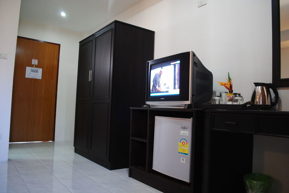 Baan Kata Maytha Karon Exterior photo